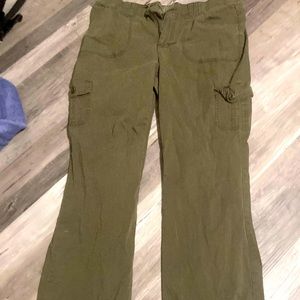 Military green Gloria Vanderbilt cargo jeans